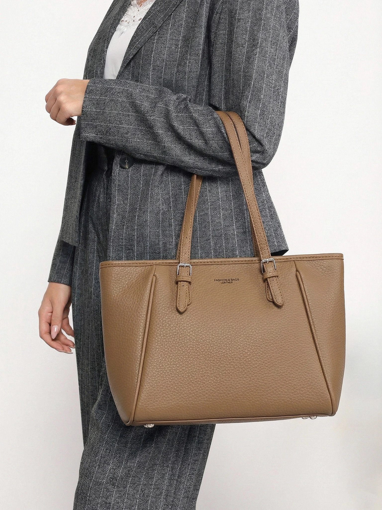 Сумка-тоут  с регулируемыми ручками и тиснением в ассортименте